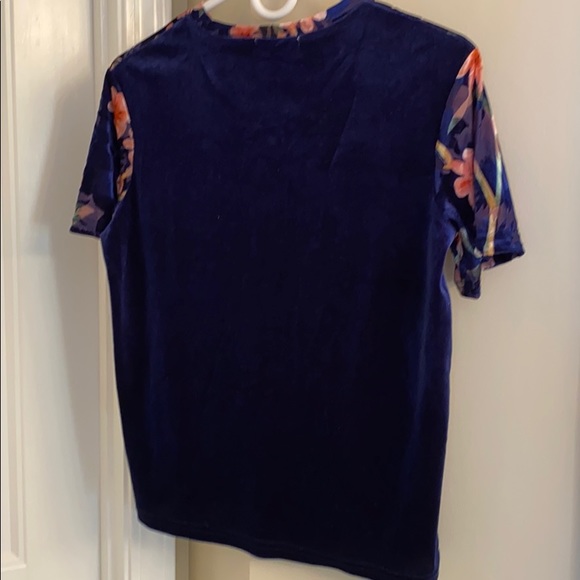 Velvet zara shirt purchased in Japan - Picture 4 of 5